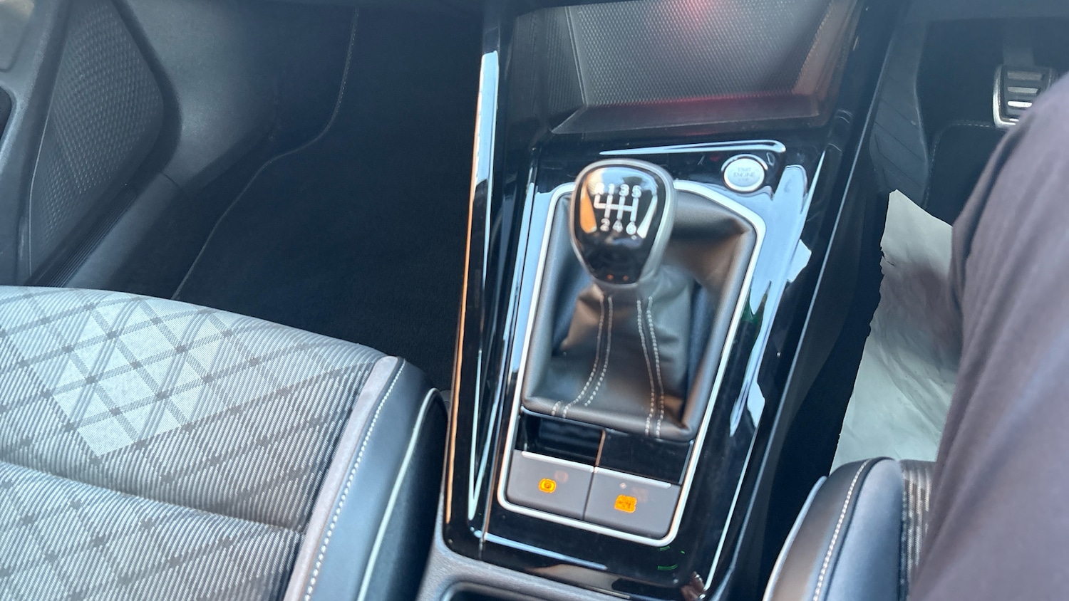 Used Volkswagen Golf 2024 for sale - 77602177: Photo 24