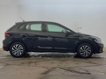 Used Volkswagen Polo 2024 for sale - 75766640: Photo