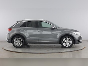 Used Volkswagen T-Roc 2023 for sale - 75457421: Photo