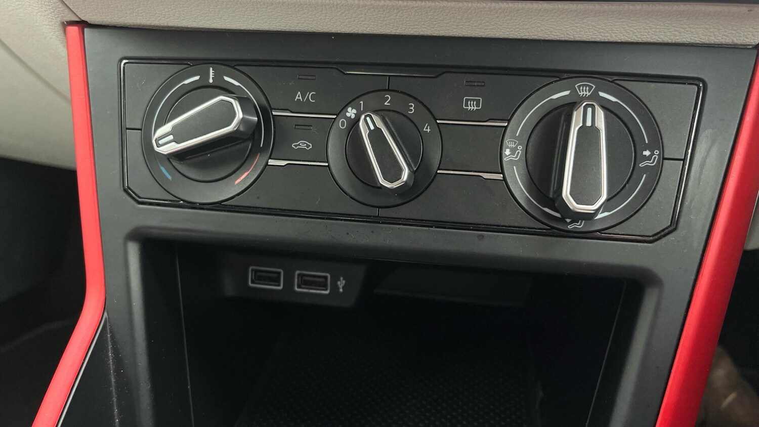 Used Volkswagen Polo 2020 for sale - 77830643: Photo 25