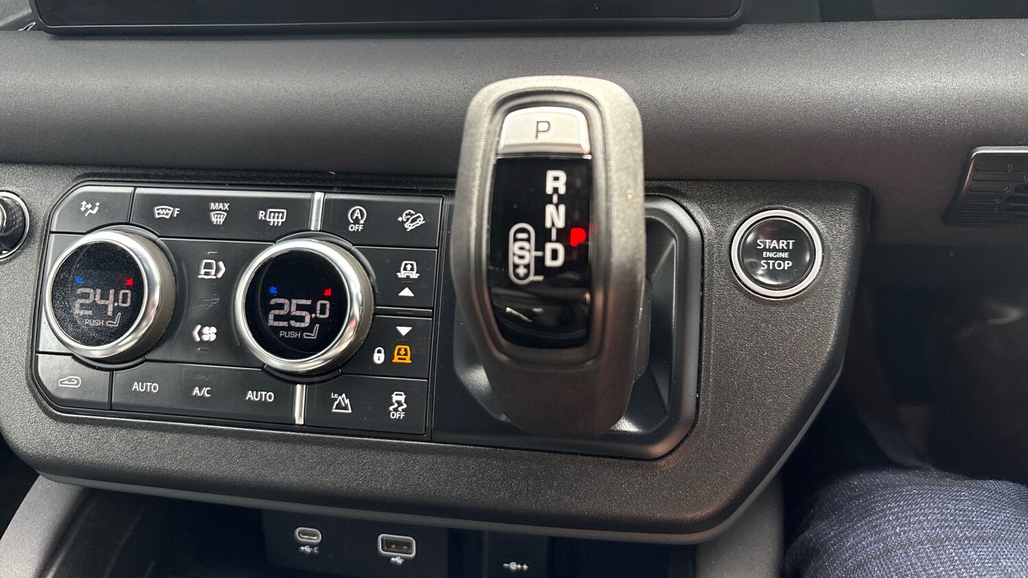 Used Land Rover Defender 110 2022 for sale - 78202222: Photo 22