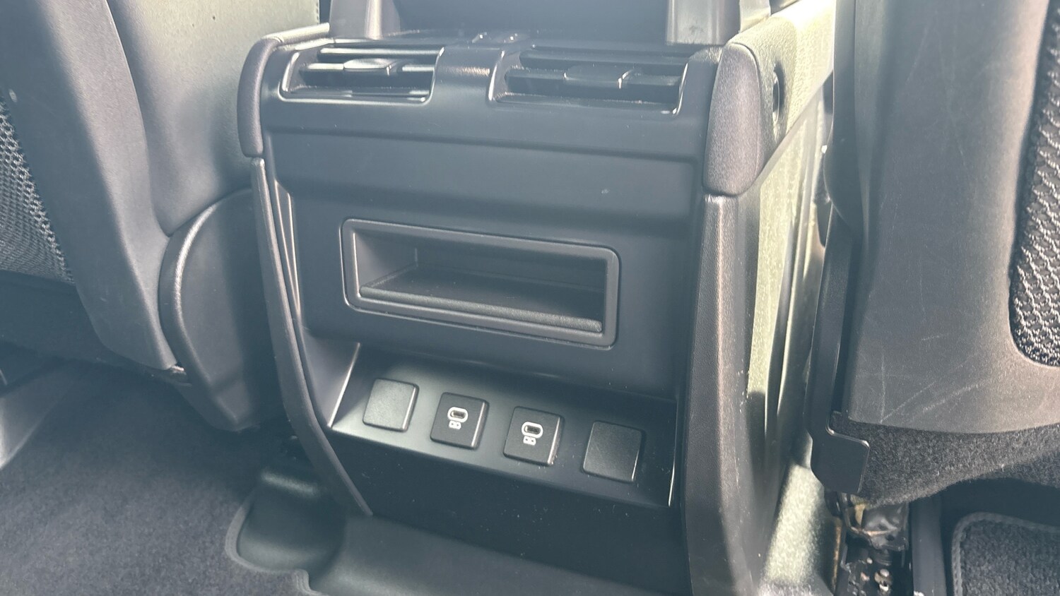 Used Land Rover Defender 110 2022 for sale - 78202222: Photo 31