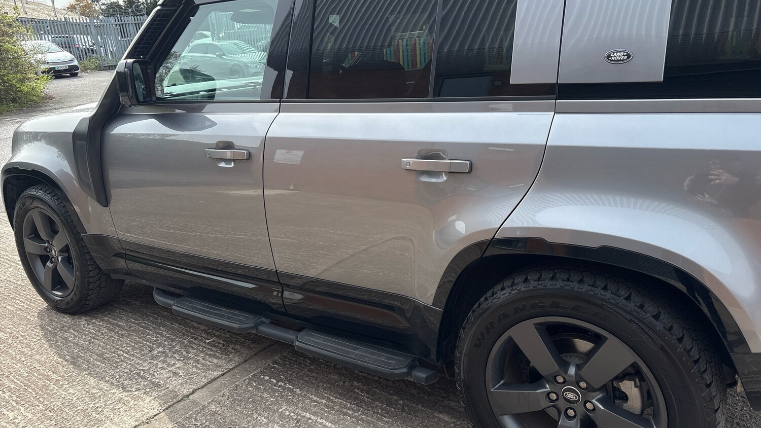 Used Land Rover Defender 110 2022 for sale - 78202222: Photo 40