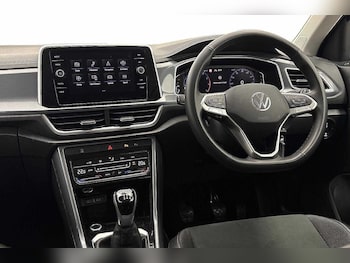 Used Volkswagen T-Roc 2025 for sale - 78381589: Photo