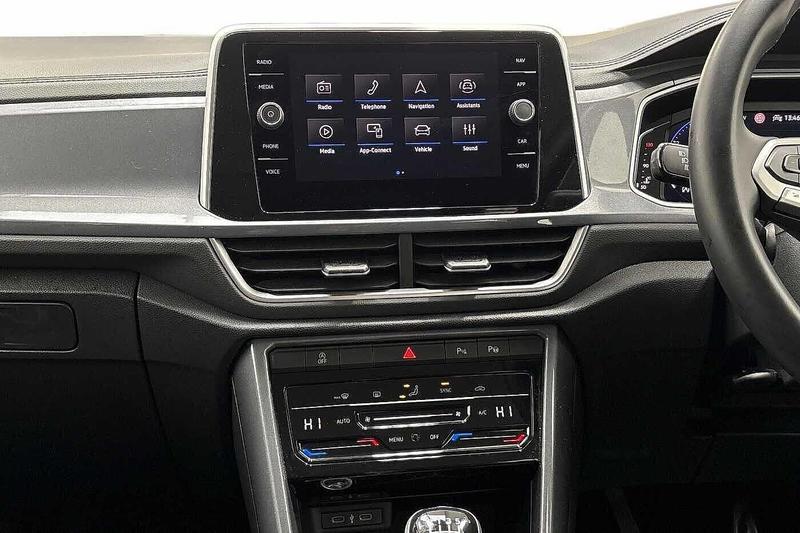 Used Volkswagen T-Roc 2024 for sale - 76580767: Photo 12