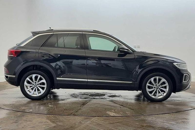 Used Volkswagen T-Roc 2024 for sale - 76580767: Photo 4