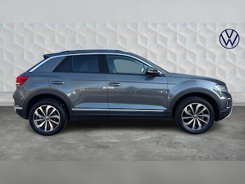 Used Volkswagen T-Roc 2023 for sale - 77619161: Photo