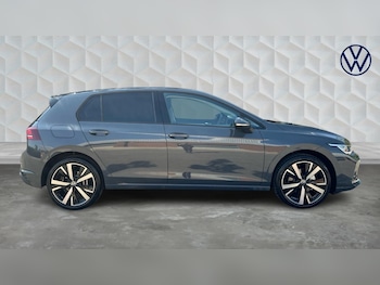 Used Volkswagen Golf 2026 for sale - 79232126: Photo