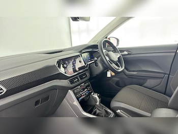 Used Volkswagen T-Cross 2022 for sale - 76882771: Photo