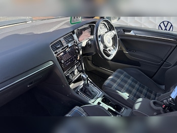 Used Volkswagen Golf 2020 for sale - 77791266: Photo