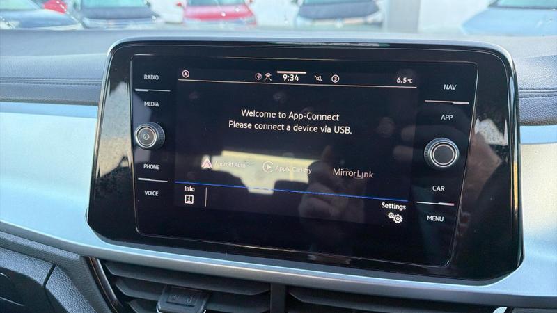 Used Volkswagen T-Roc 2022 for sale - 76782255: Photo 25