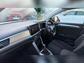 Used Volkswagen T-Roc 2022 for sale - 76782255: Photo