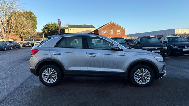 Used Volkswagen T-Roc 2022 for sale - 76782255: Photo 4