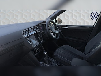 Used Volkswagen Tiguan 2023 for sale - 77602266: Photo