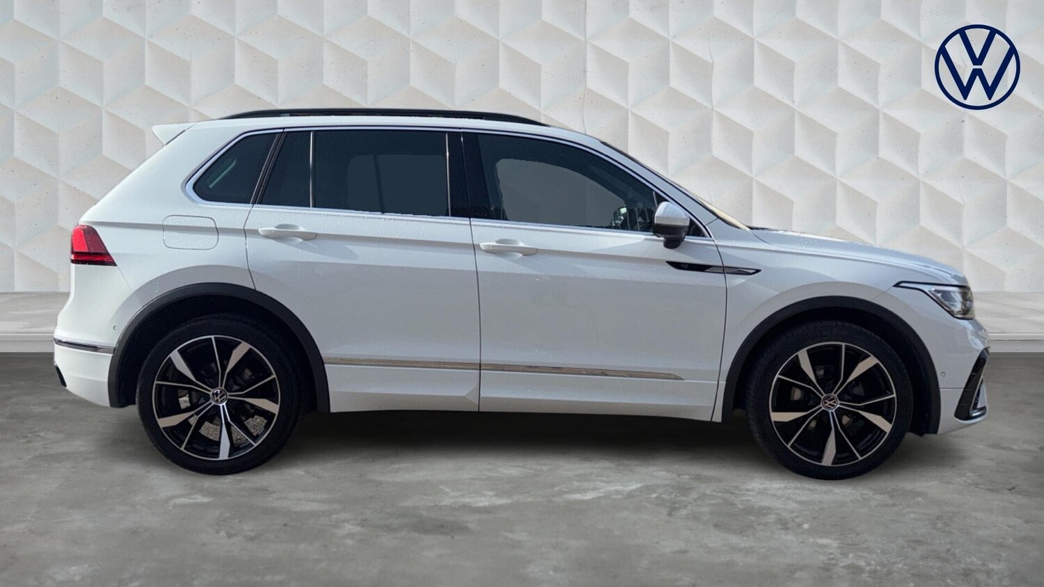 Used Volkswagen Tiguan 2023 for sale - 77602266: Photo 4