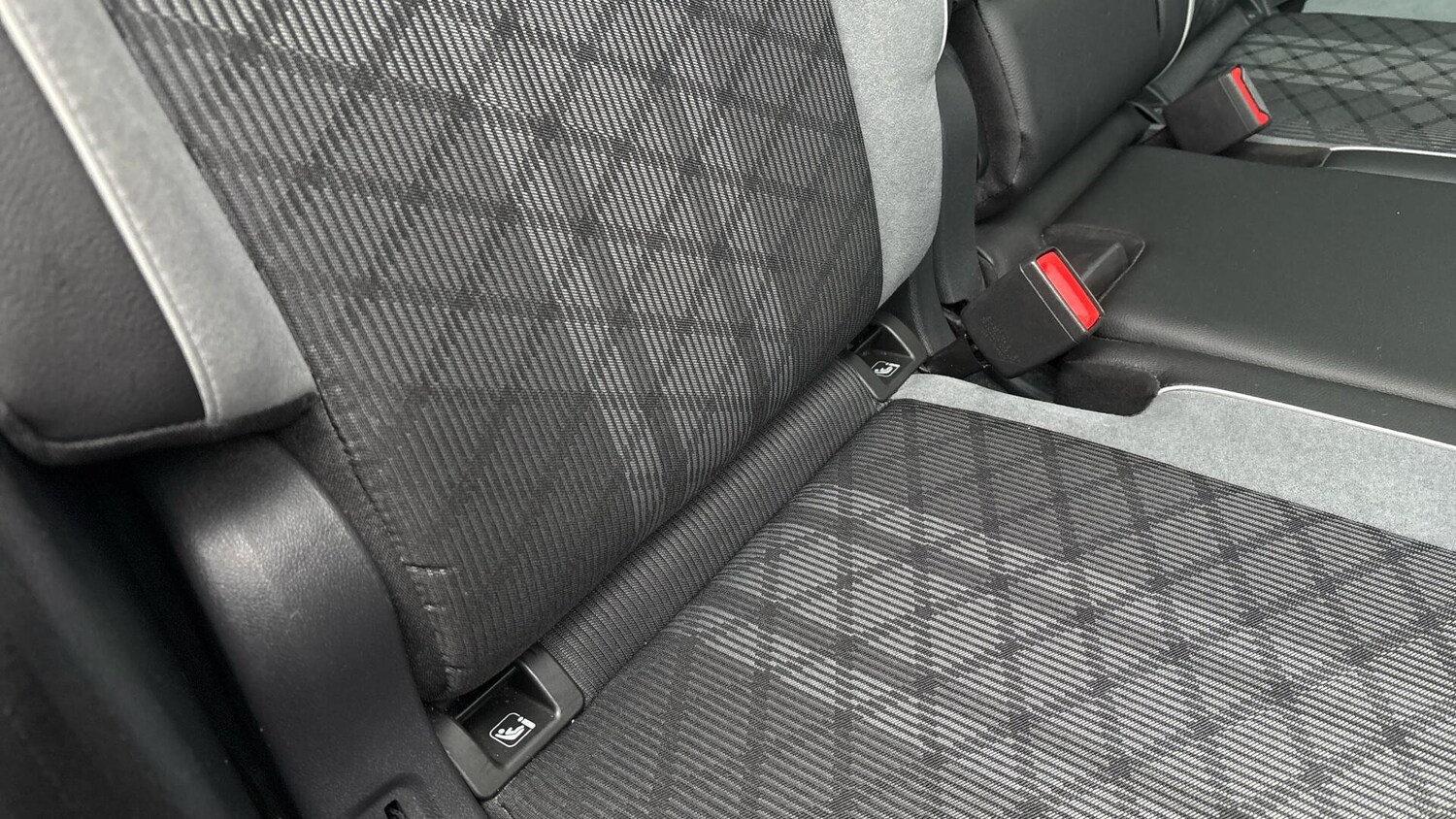 Used Volkswagen Tiguan 2023 for sale - 77701418: Photo 34