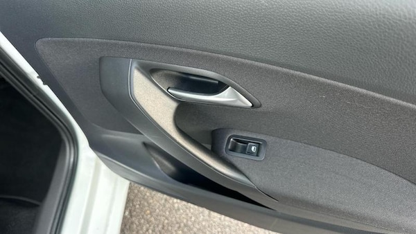 Used Volkswagen Polo 2016 for sale - 76290389: Photo 37