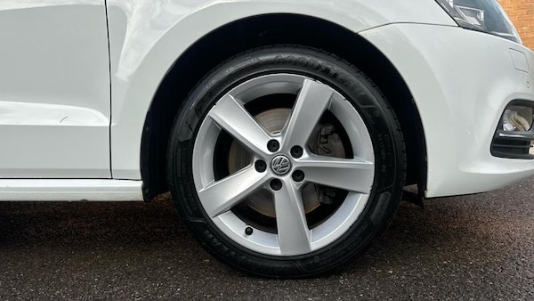 Used Volkswagen Polo 2016 for sale - 76290389: Photo 5