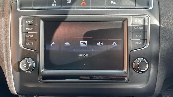 Used Volkswagen Polo 2016 for sale - 76290389: Photo 7