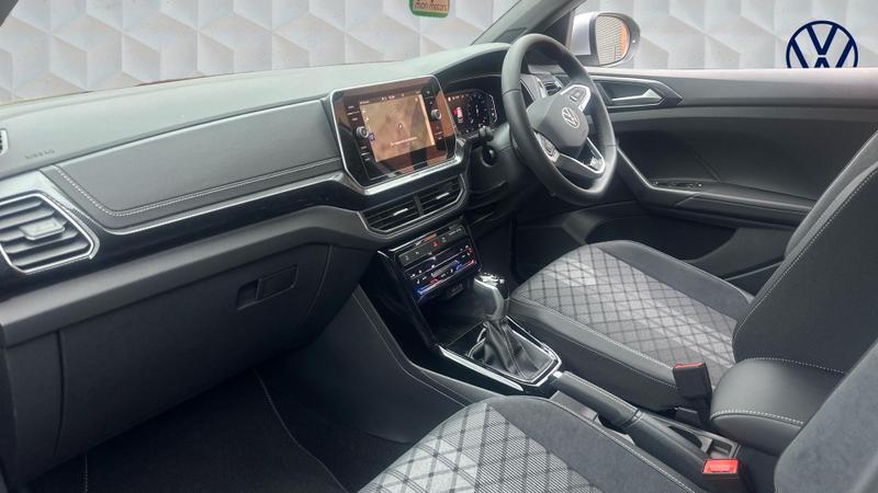 Used Volkswagen T-Cross 2025 for sale - 76302665: Photo 2