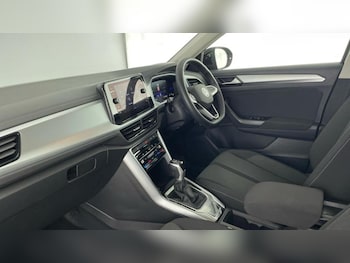 Used Volkswagen T-Roc 2023 for sale - 75740316: Photo