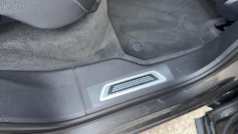 Used Volkswagen Touareg 2025 for sale - 77235931: Photo 11