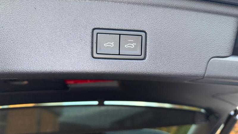 Used Volkswagen Touareg 2025 for sale - 77235931: Photo 15