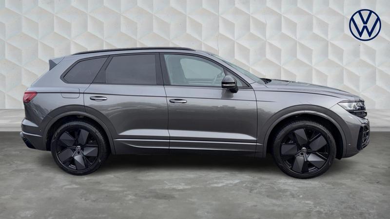 Used Volkswagen Touareg 2025 for sale - 77235931: Photo 4