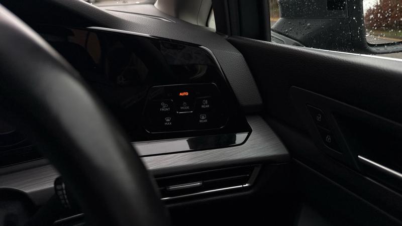 Used Volkswagen Golf 2021 for sale - 76750500: Photo 30