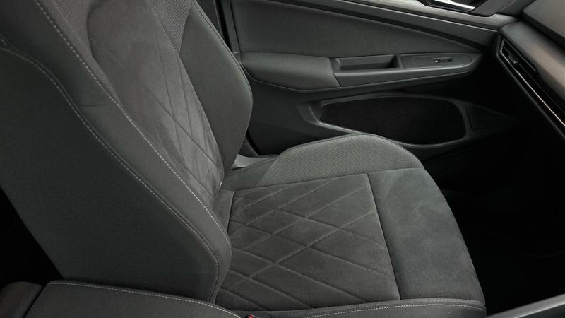 Used Volkswagen Golf 2021 for sale - 76750500: Photo 34