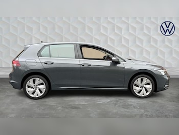 Used Volkswagen Golf 2021 for sale - 76750500: Photo