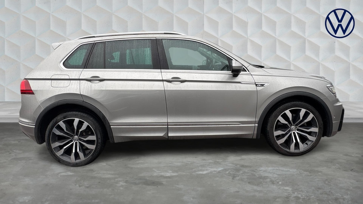 Used Volkswagen Tiguan 2019 for sale - 77506497: Photo 4