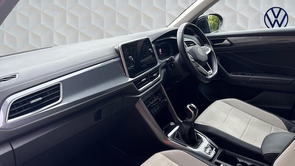 Used Volkswagen T-Roc 2022 for sale - 75740301: Photo 2