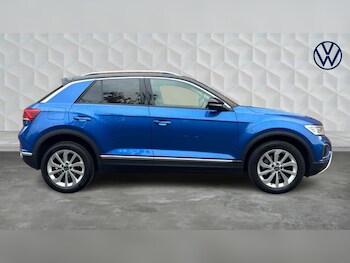 Used Volkswagen T-Roc 2022 for sale - 75740301: Photo