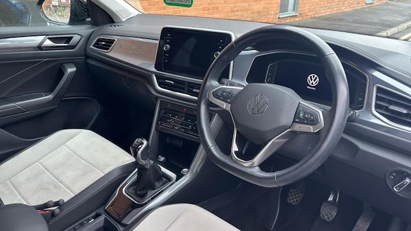 Used Volkswagen T-Roc 2022 for sale - 75740301: Photo 6