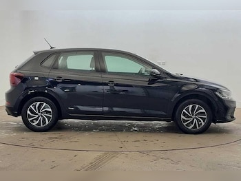 Used Volkswagen Polo 2024 for sale - 76908649: Photo