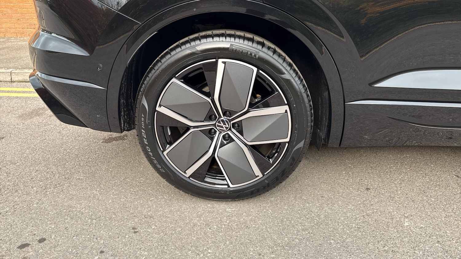 Used Volkswagen Touareg 2025 for sale - 77845563: Photo 13