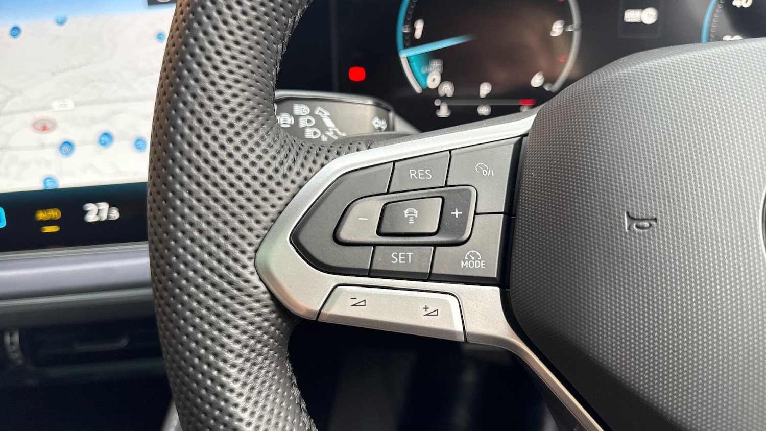 Used Volkswagen Touareg 2025 for sale - 77845563: Photo 28