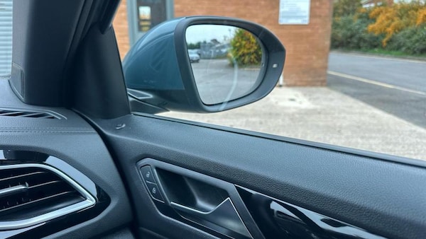 Used Volkswagen T-Roc 2024 for sale - 76104796: Photo 17