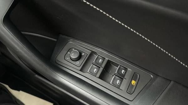 Used Volkswagen T-Roc 2024 for sale - 76104796: Photo 18