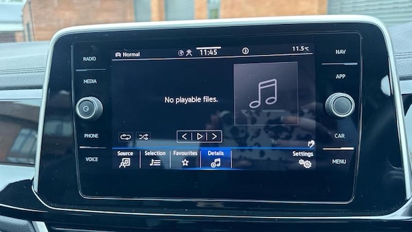 Used Volkswagen T-Roc 2024 for sale - 76104796: Photo 24