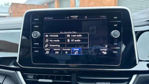 Used Volkswagen T-Roc 2024 for sale - 76104796: Photo 25