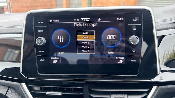 Used Volkswagen T-Roc 2024 for sale - 76104796: Photo 34