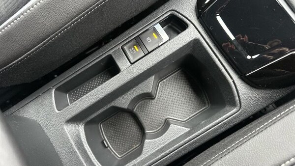 Used Volkswagen T-Roc 2024 for sale - 76104796: Photo 42
