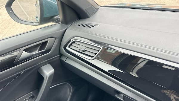 Used Volkswagen T-Roc 2024 for sale - 76104796: Photo 47
