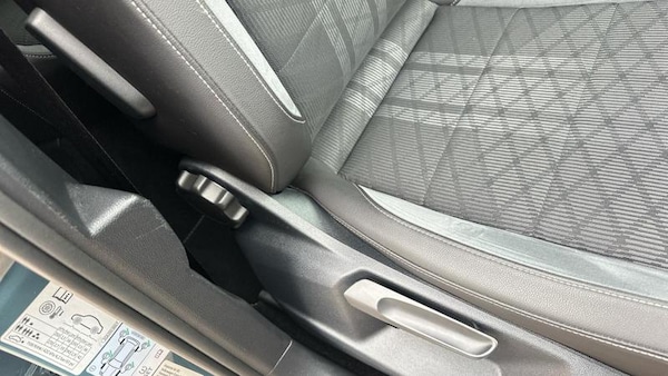 Used Volkswagen T-Roc 2024 for sale - 76104796: Photo 49