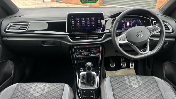 Used Volkswagen T-Roc 2024 for sale - 76104796: Photo 8