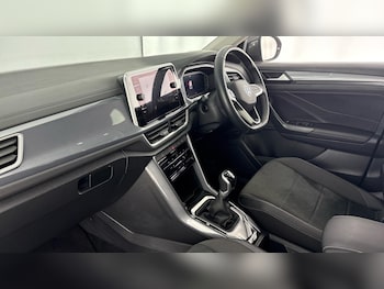 Used Volkswagen T-Roc 2023 for sale - 78873666: Photo