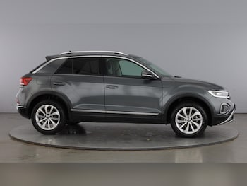 Used Volkswagen T-Roc 2023 for sale - 78873666: Photo