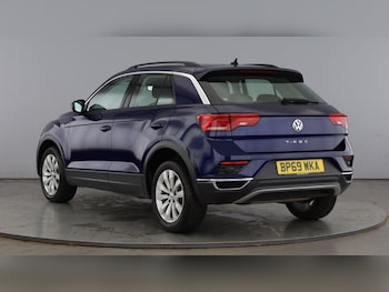 Used Volkswagen T-Roc 2019 for sale - 78804536: Photo